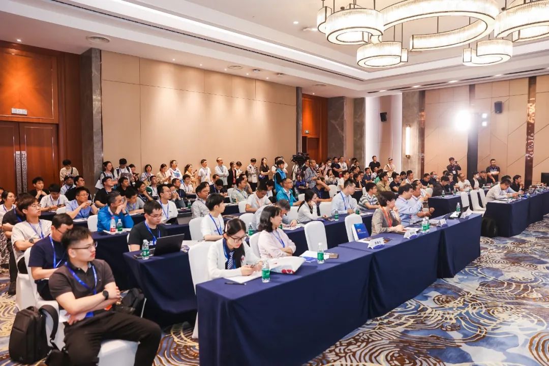 武汉光博会“走进”清华，2025智能光子与微纳光电子会议升级方案深度研讨中(图3)